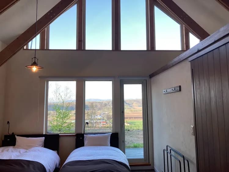 主寝室　シングルとセミダブル