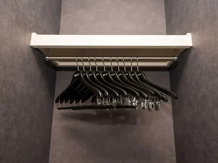 【一棟貸ヴィラ】オープンクローゼット