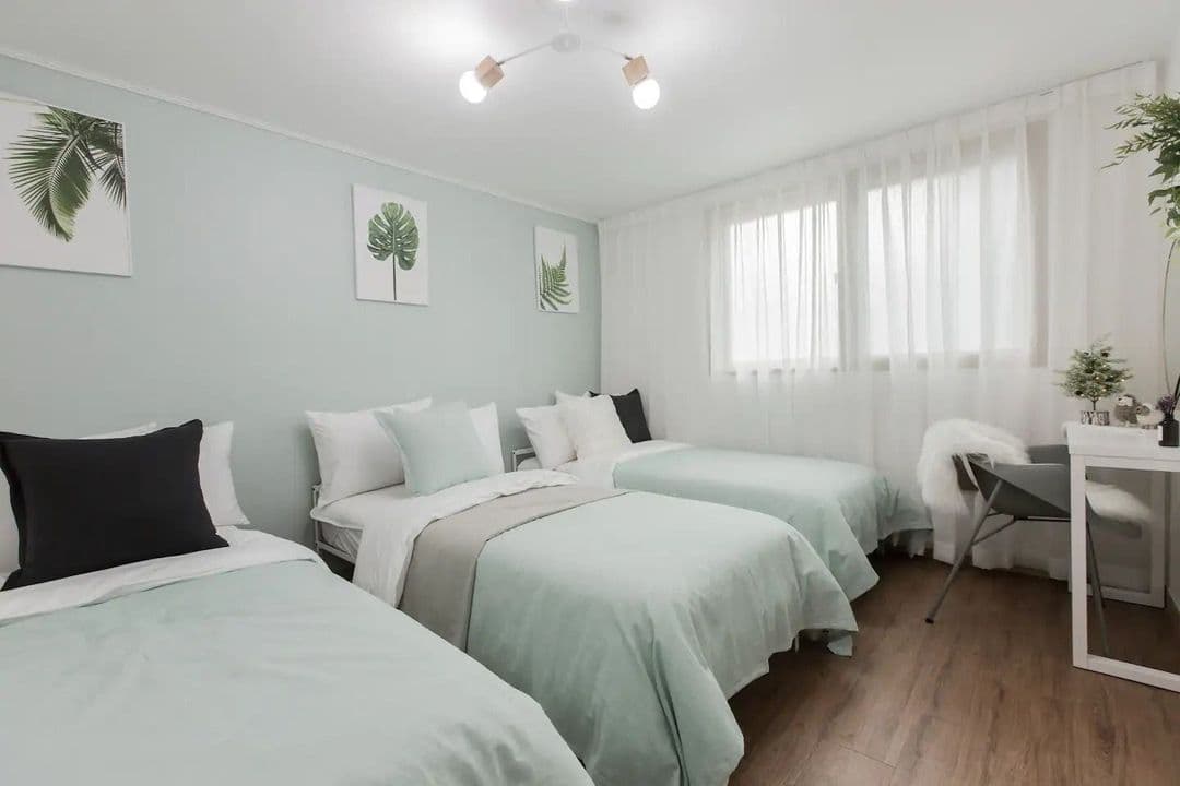 首爾-’獨價’ 奧森小屋｜5分鐘到弘大入口站 ★12/31前預訂滿3晚贈送韓式炸雞★ 有露台