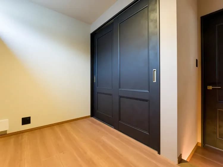 【D棟】洋室収納スペース