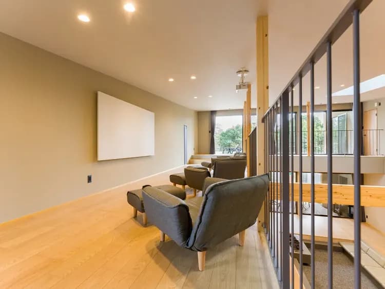 【A棟】プロジェクター完備のシアタースペース