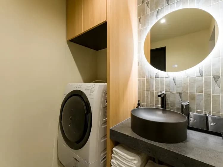 【B棟】洗面台・ドラム式洗濯機