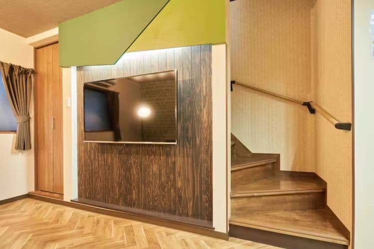 《５８㎡, ８名様》USJから電車で５分！繁華街へもアクセス抜群の宿泊施設 ！モダンなデザインハウス ここでの宿泊施設の呼び名: Nishikucho-2