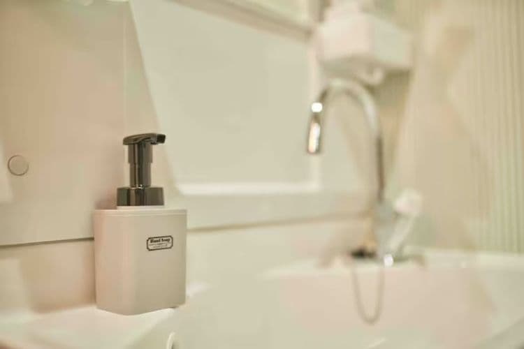 《５８㎡, ８名様》USJから電車で５分！繁華街へもアクセス抜群の宿泊施設 ！モダンなデザインハウス ここでの宿泊施設の呼び名: Nishikucho-5