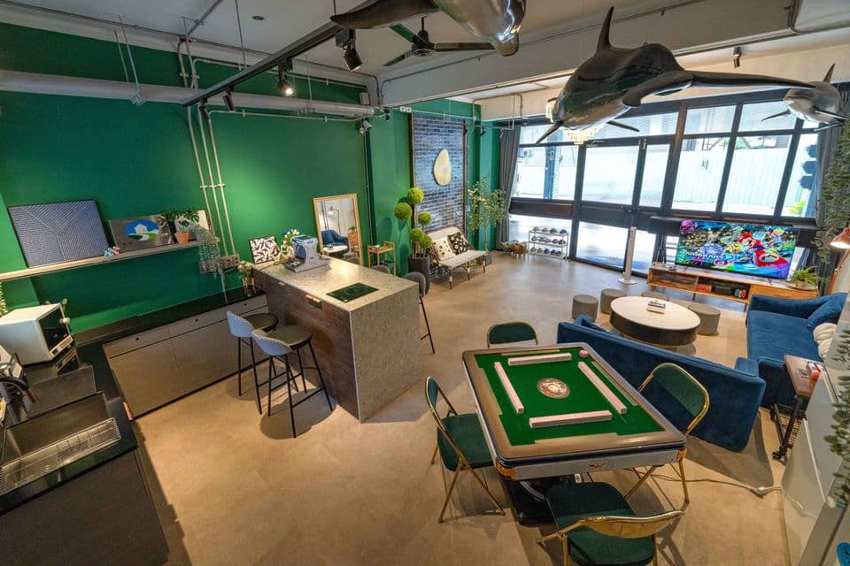 藍屋民宿｜花蓮4-12人包棟｜網美質感風｜寵物友善｜吧台式廚房＆KTV＆電動麻將-4