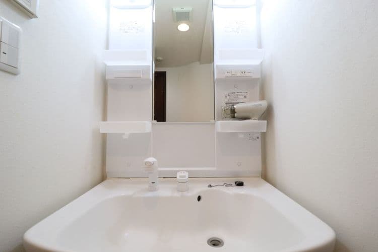 大阪武士旅居｜長堀橋站步行5分/日本橋站步行6分/道頓堀商圈步行4分/心齋橋商圈步行8分鐘-9