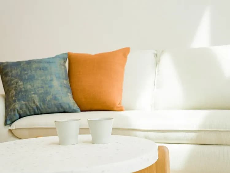 【ファミリールーム・104】ゆったり快適リビングソファ