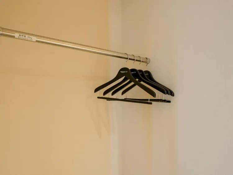 【ファミリールーム・103】寝室にあるクローゼット