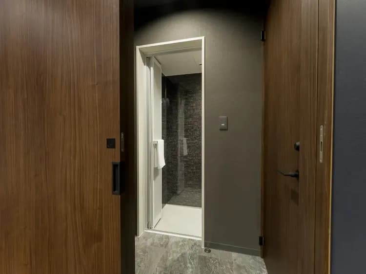 【スタイリッシュ】シャワーブースもございます