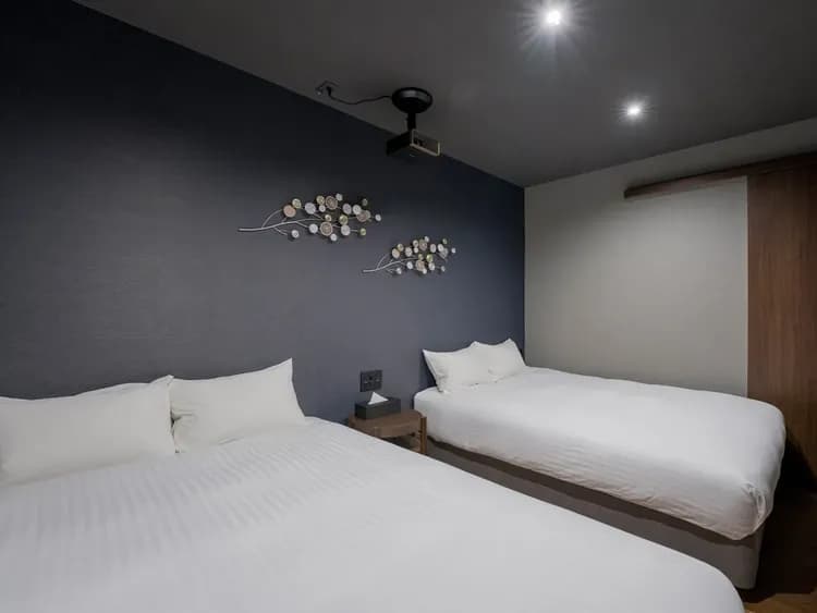 【スタイリッシュ】ダブルベット2台設備で広々とぐっすりおやすみいただけます