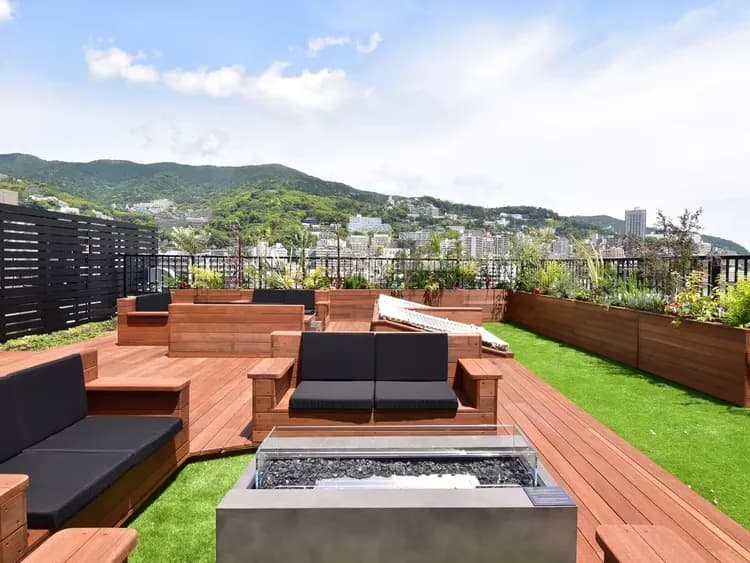 【施設外観】ルーフトップテラス