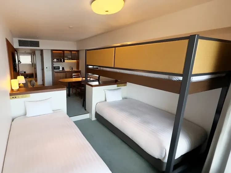 【2段ベッド＋シングルルーム・バスタブあり】シンプルで使いやすいお部屋