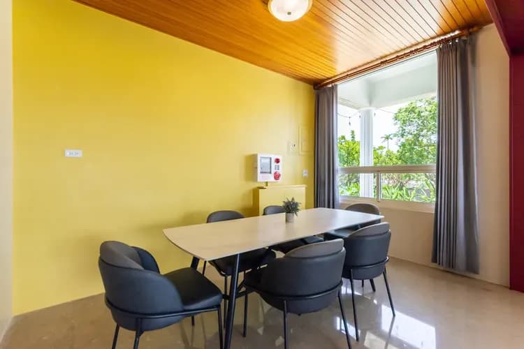 Manman Bald Pine Panna Cotta Manor-18