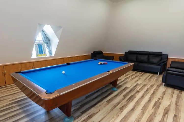 Manman Bald Pine Panna Cotta Manor-16