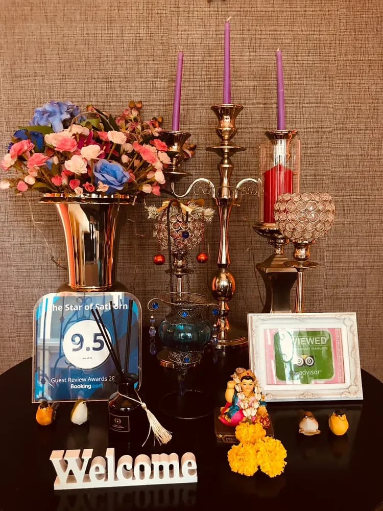 THE STAR OF SATHON-4