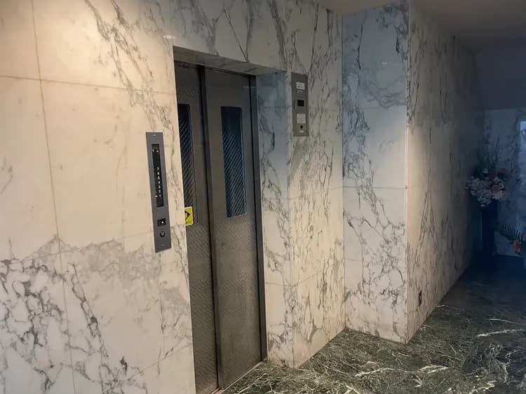 AMT: Nippombashi Station 2 Minutes-15