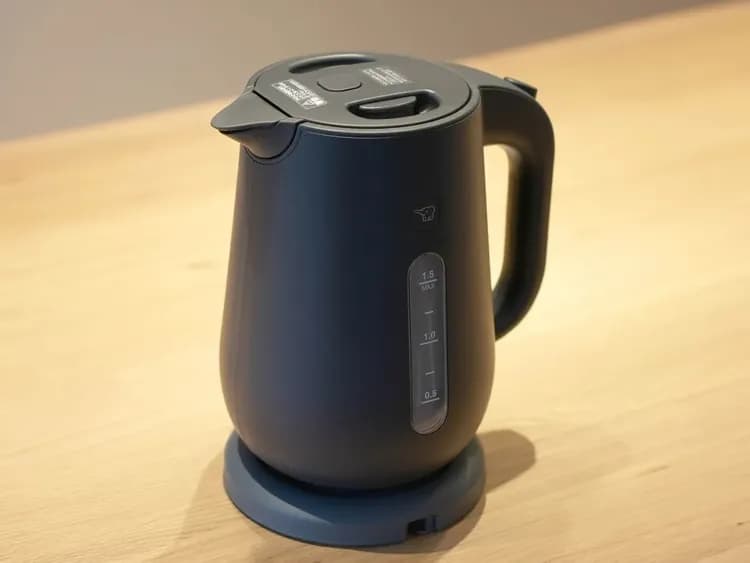 【電気ケトル】必要に応じてすぐにお湯が沸かせるので便利です