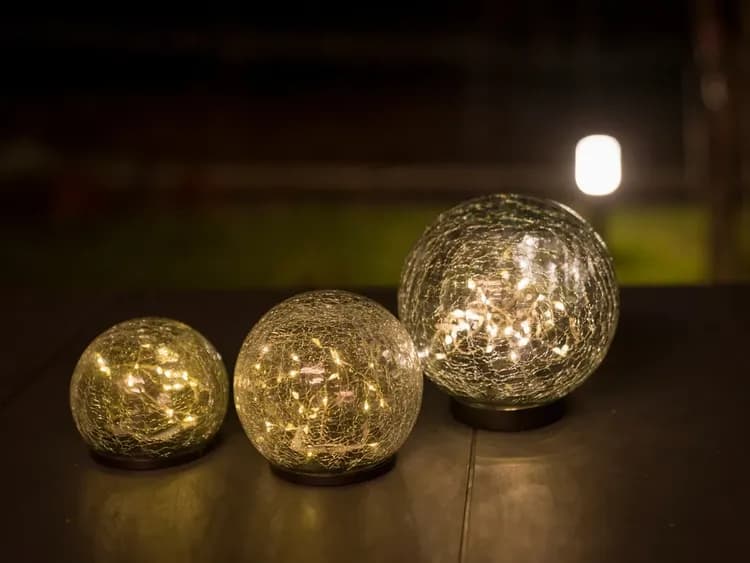 【A08（アルモニア）】ソーラーパネル。暖かい光に癒されます