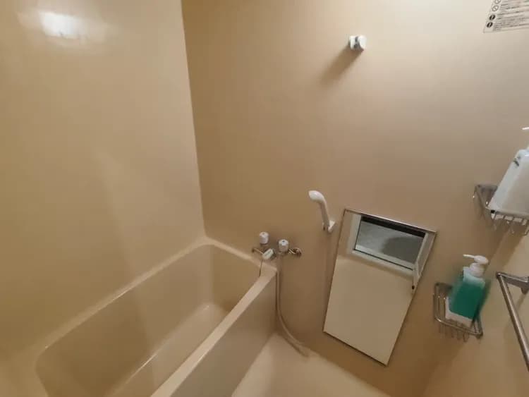 Within walking distance of Airport Bus Terminal/JR Namba Station, 5 minutes walk from JR Ashiharabashi Station, 1 room per floor-7