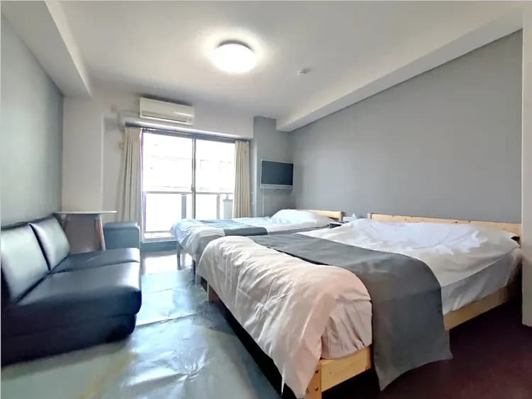 Within walking distance of Airport Bus Terminal/JR Namba Station, 5 minutes walk from JR Ashiharabashi Station, 1 room per floor-1