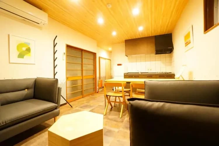 紅葉 高山｜飛驒宮川朝市步行6分/近高山昭和館&吉島家住宅-1