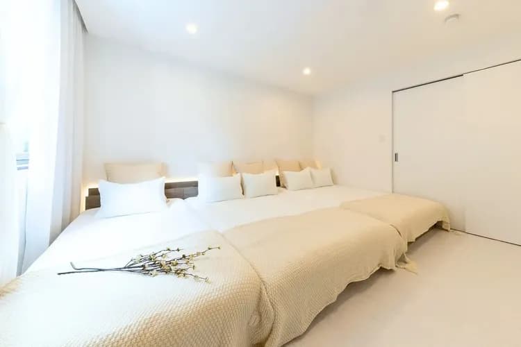 Shinsaibashi Higashi Building B&B 201-13