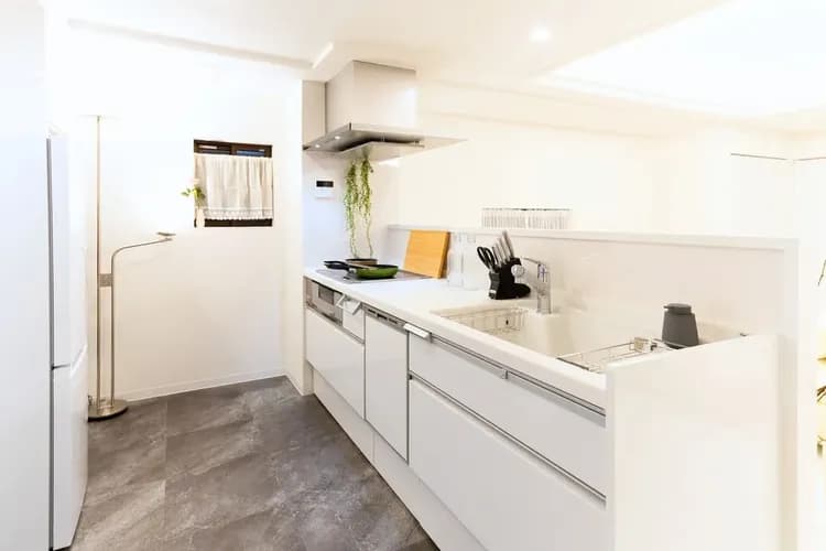 Shinsaibashi Higashi Building B&B 201-5