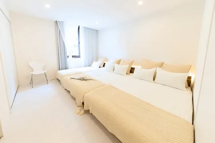 Shinsaibashi Higashi Building B&B 201-12