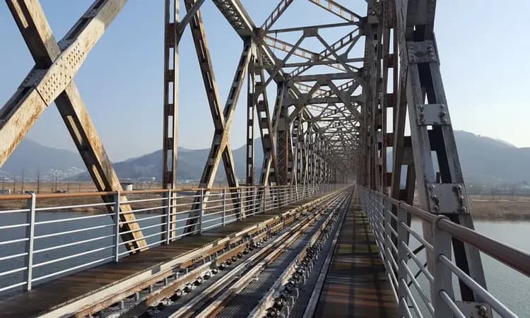 釜山｜一覽海景海濱列車．加耶挑戰極限運動．鐵道自行車＿紅酒洞窟．青沙浦天空步道．絕美釜山夜景(一站購物彩妝)五日｜高雄-9