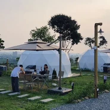 每帳皆附美式烤肉爐和鍋碗餐具