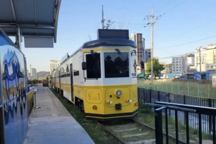 海雲台藍線公園（海岸列車）