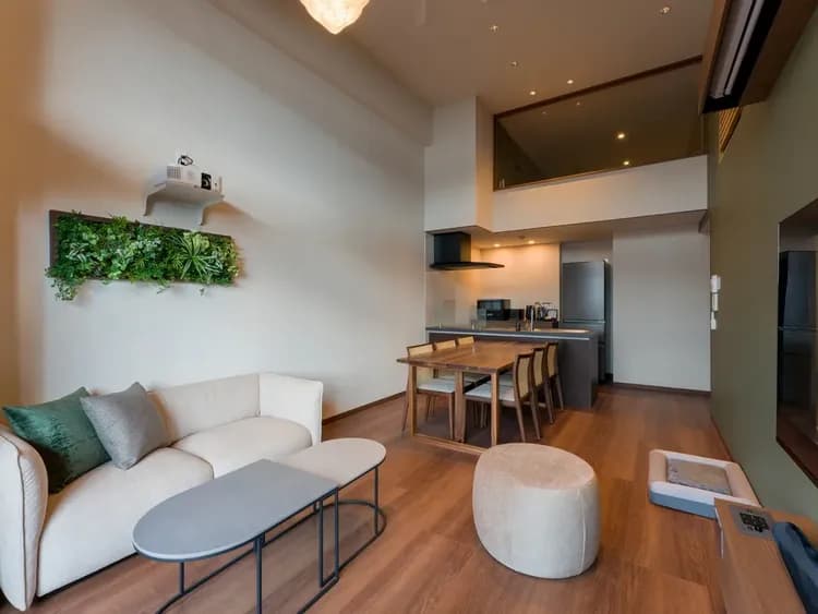 【ペット可/リビングルーム】ペットケアグッズ完備でワンちゃんも快適に過ごせます