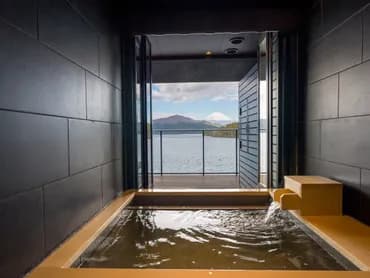 【天然温泉】プライベートな温泉で、特別な時間をお楽しみください