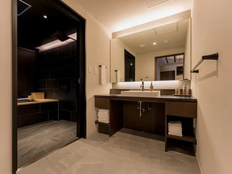 【アクセシブルルーム/浴室,洗面台】通常よりも広く設計されたゆとりのある空間