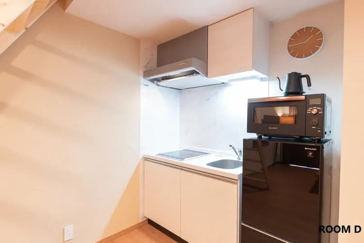 オーブン機能付きの電子レンジがございます。※オーブントースタではありません。