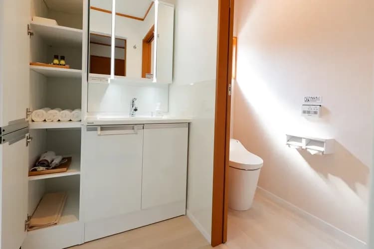 洗面台１・洗面暖房完備