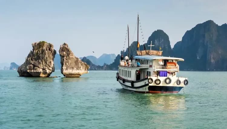 【越南旅遊】北越雙龍灣~河內漫遊、國賓號日遊船、陸龍灣美景、馮興壁畫街、超值無購物五日(午去晚回/含簽證)