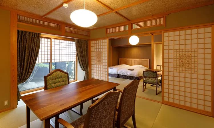 由布院溫泉 草庵秋櫻｜由布院站歩行15分/近金鱗湖-1