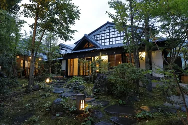 由布院溫泉 草庵秋櫻｜由布院站歩行15分/近金鱗湖-18