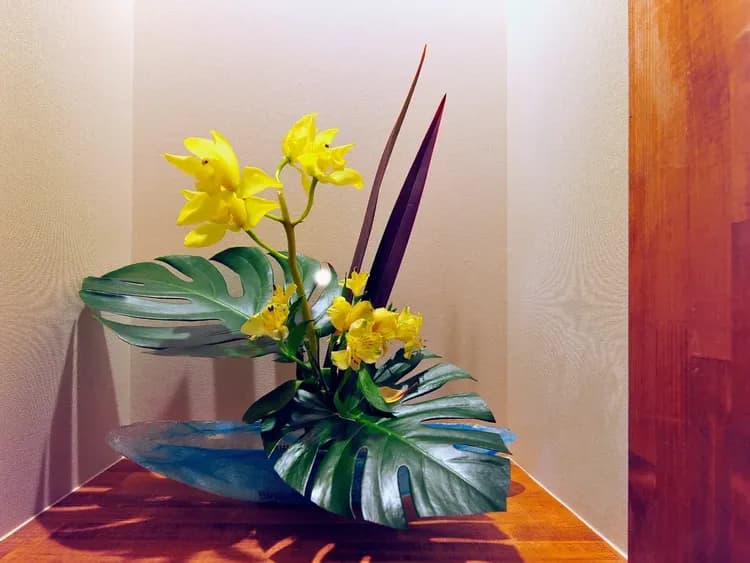 ・四季折々の花々がお客様をお出迎え致します