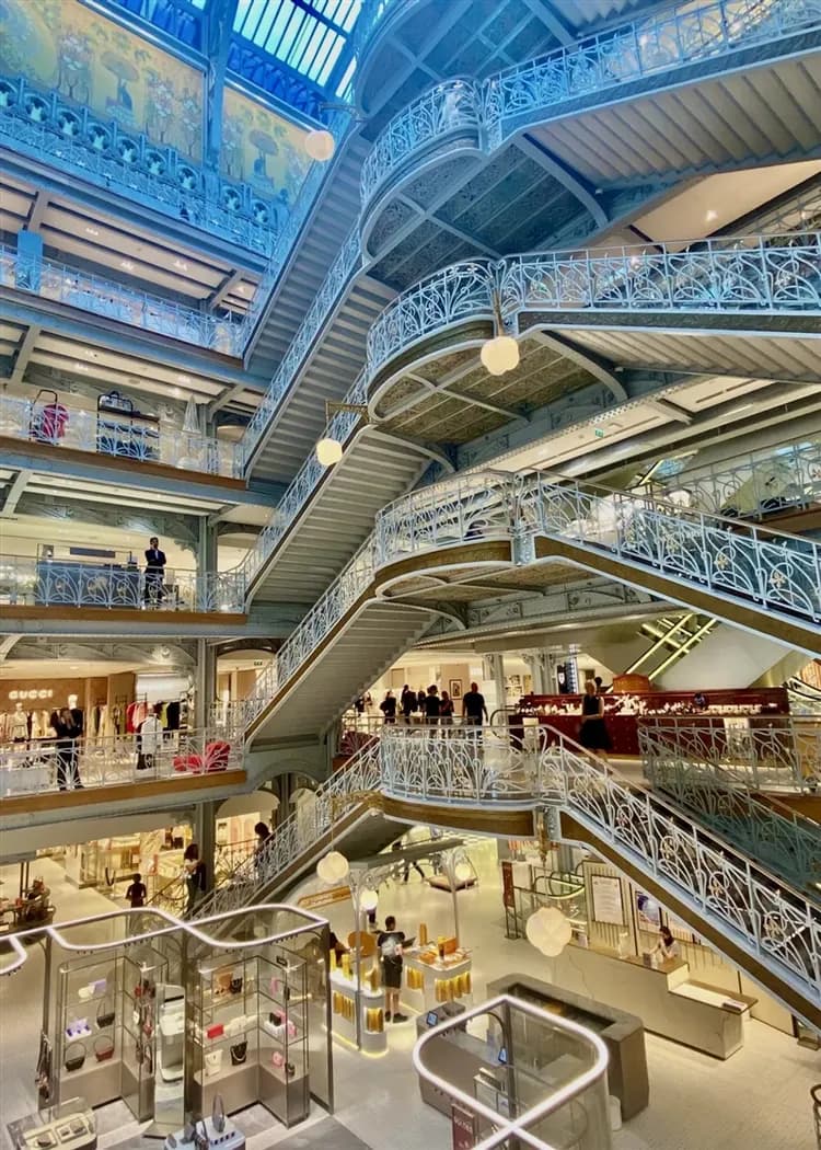 【經典荷比法10日】三遊船、童話城堡、大力士高速列車(歐洲之星)、米其林餐、二晚五星、羊角村、巴黎-11