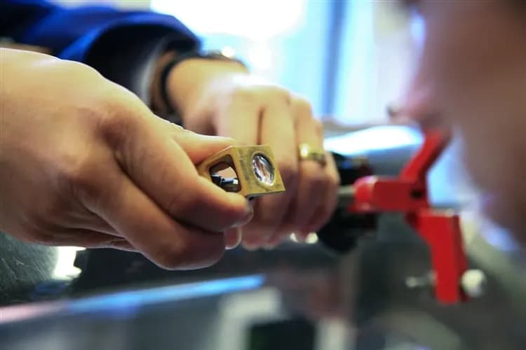 【經典荷比法10日】三遊船、童話城堡、大力士高速列車(歐洲之星)、米其林餐、二晚五星、羊角村、巴黎-15