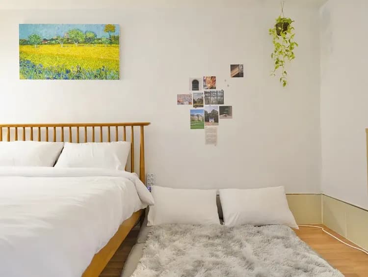 Room 2 Qeen Bed & Sofa Bed