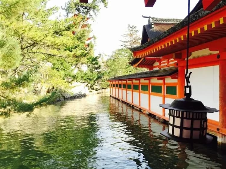 【廣島四國岡山6日】世界遺產嚴島神社、千光寺公園、岡山後樂園、倉敷美觀、金刀比羅宮、DIY烏龍麵、二晚溫泉、廣島進出