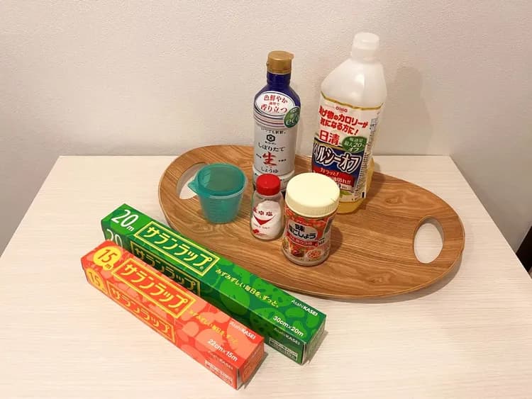 ・【調味料】しょうゆ・塩・油などの調味料もございます