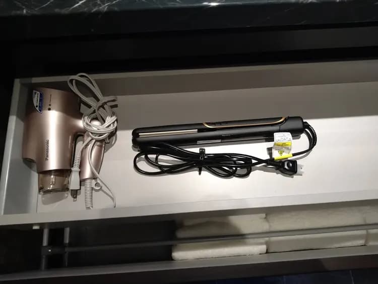 ドライヤー・ヘアーアイロン