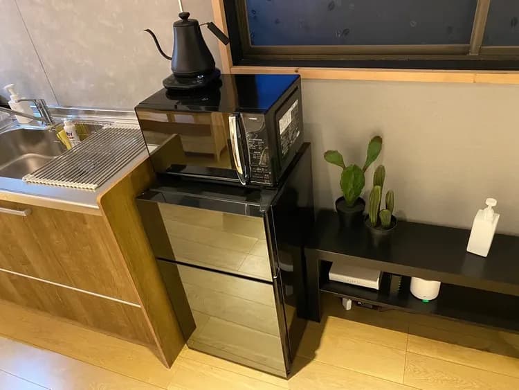 冷蔵庫などの家電もございますのでご安心ください