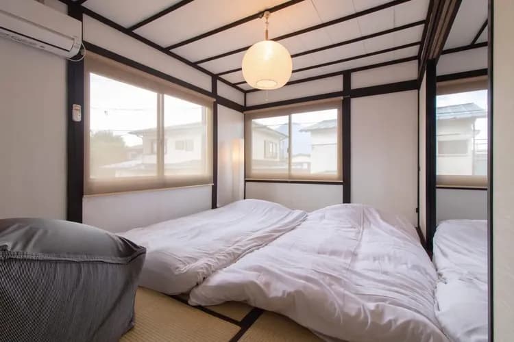 2階和室は襖で部屋を仕切ることができます