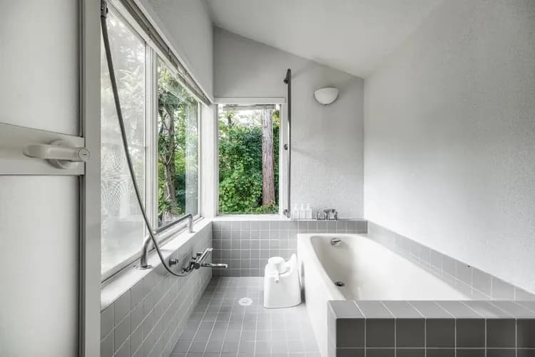 Sunlit Villa Izu -A starry sunny forest lodge--19