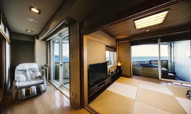 Luxury Japanese Hotel Kaze-no-Kaori Umi-11